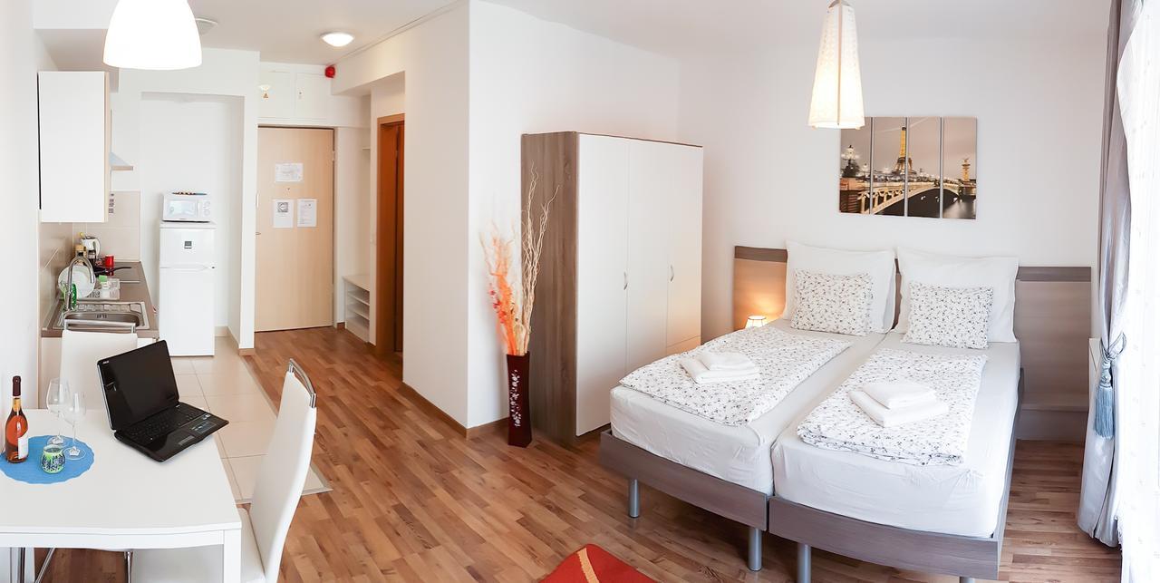 Corvin Holiday Apartments Hotel Budapeşte Dış mekan fotoğraf