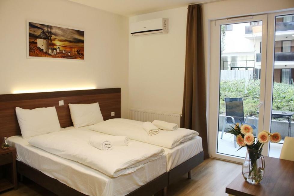 Corvin Holiday Apartments Hotel Budapeşte Dış mekan fotoğraf