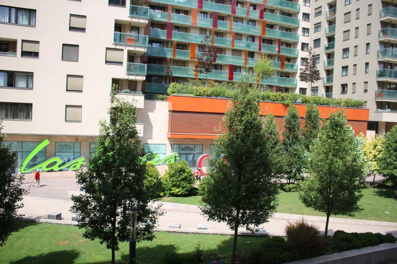 Corvin Holiday Apartments Hotel Budapeşte Dış mekan fotoğraf