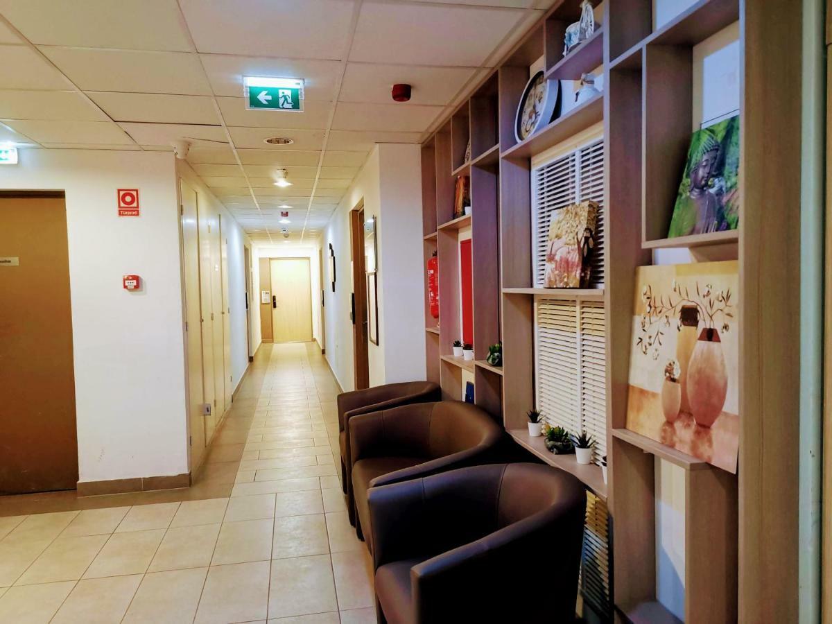 Corvin Holiday Apartments Hotel Budapeşte Dış mekan fotoğraf
