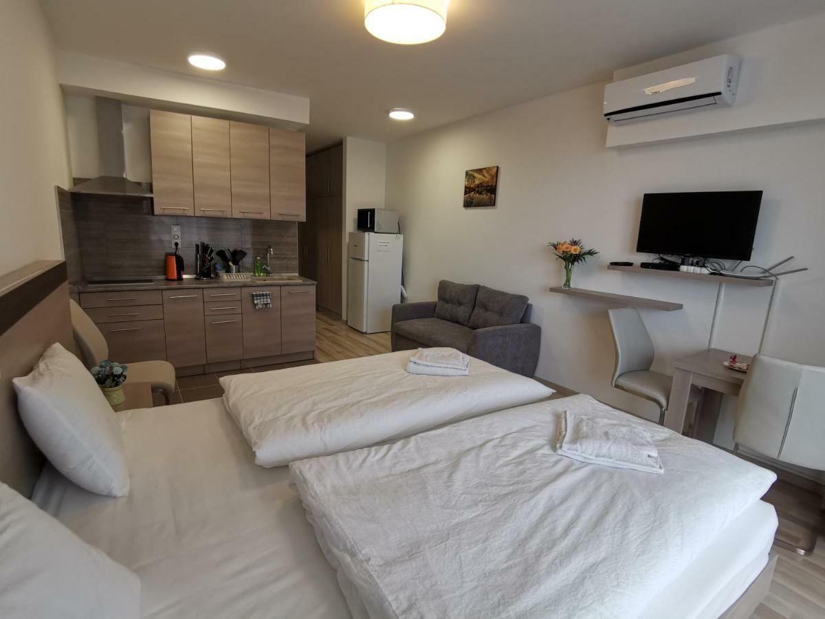 Corvin Holiday Apartments Hotel Budapeşte Dış mekan fotoğraf