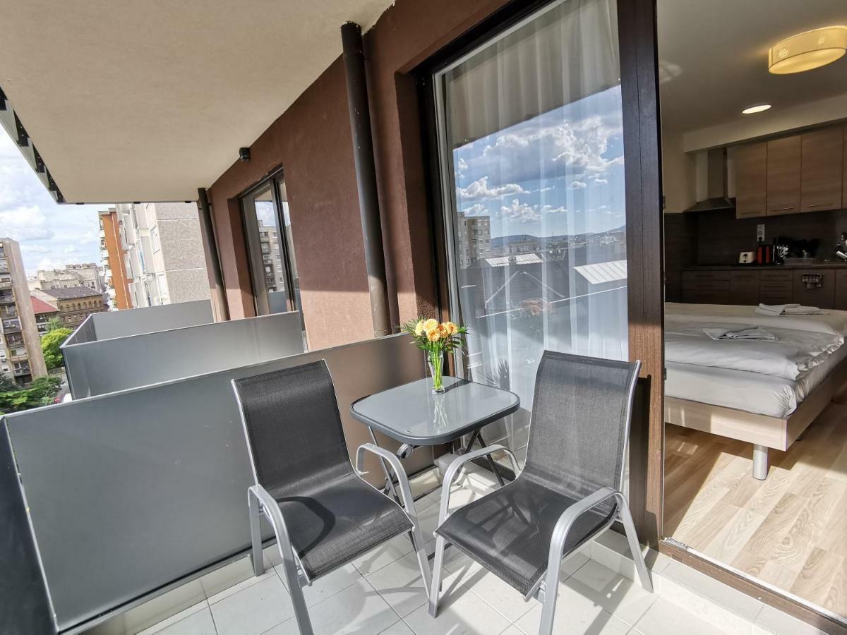 Corvin Holiday Apartments Hotel Budapeşte Dış mekan fotoğraf