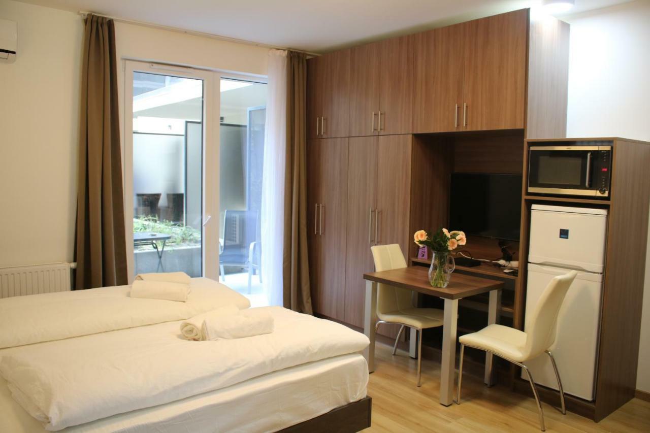 Corvin Holiday Apartments Hotel Budapeşte Dış mekan fotoğraf